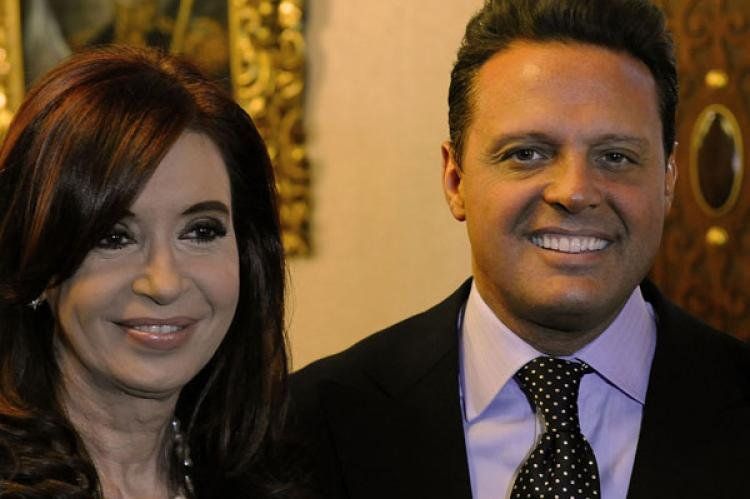 Cristina ya tiene su foto con Luismi (Foto: Presidencia)