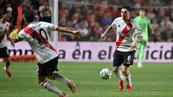 River visita La Paternal River visita La Paternal