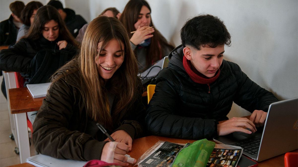 IDESA publicó un informe acerca del nivel educativo que tienen los 48 países clasificados al Mundial 2026 mientras que Argentina ocupa el puesto 25. IDESA publicó un informe acerca del nivel educativo que tienen los 48 países clasificados al Mundial 2026 mientras que Argentina ocupa el puesto 25.