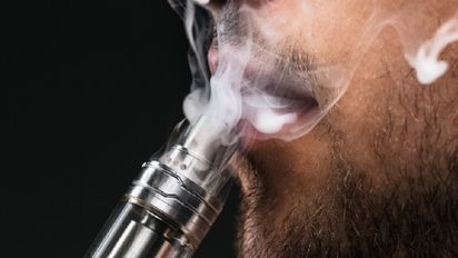 8 maneras en que el vapeo daña peligrosamente tu salud