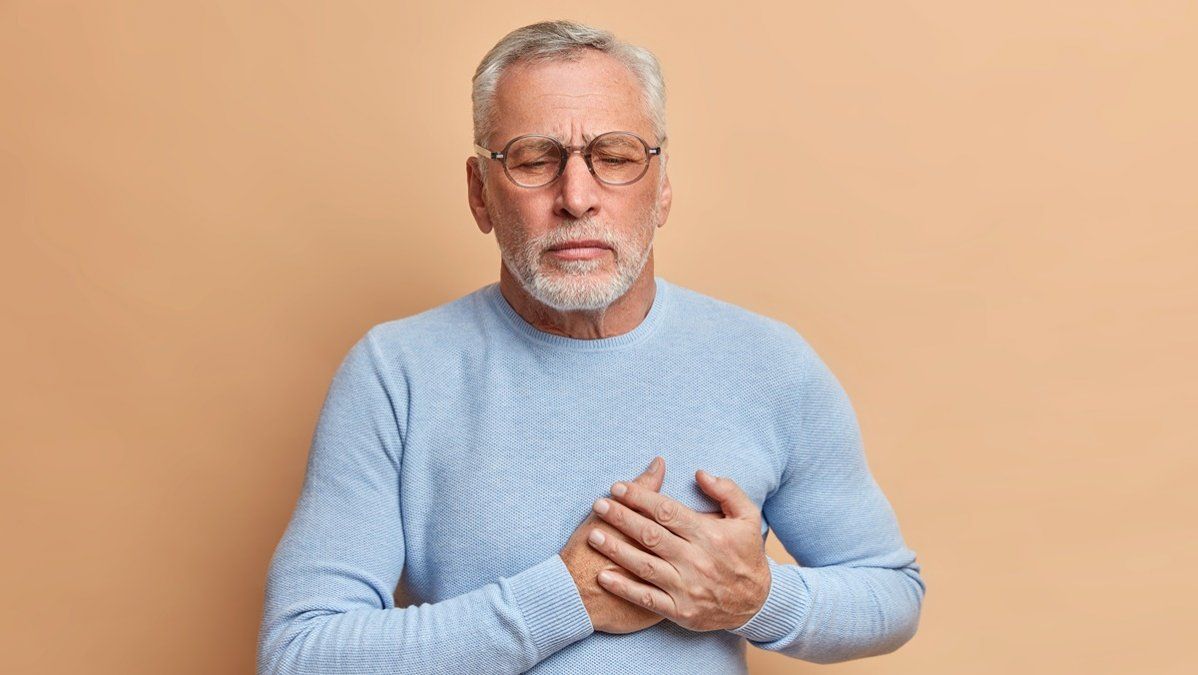 ¿Qué hábito perjudicda el corazón? / Imagen de wayhomestudio﻿ en Freepik.