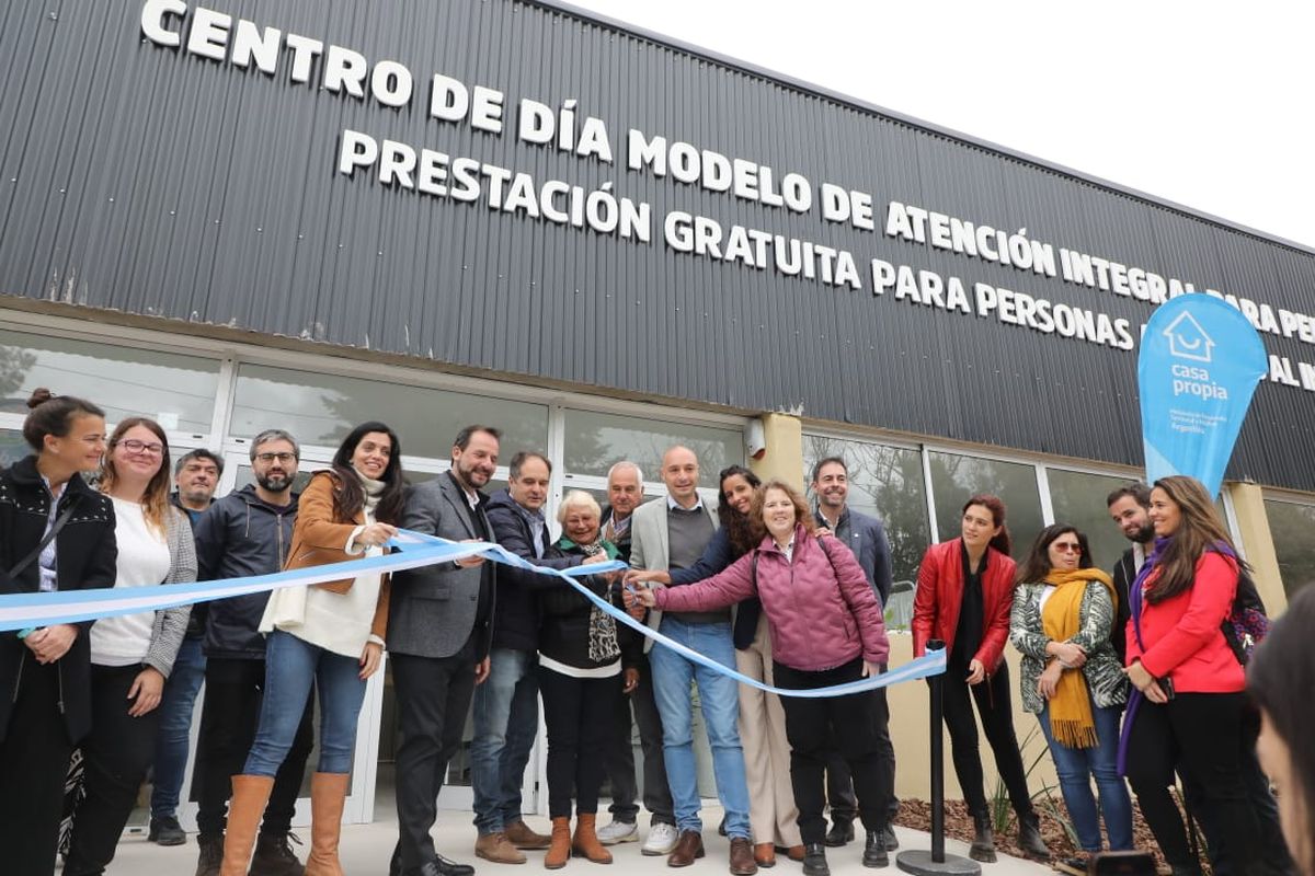 La inauguración de Casa Activa, en Belén de Escobar, un emprendimiento público que está a cargo de PAMI (Foto argentina.gob.ar)