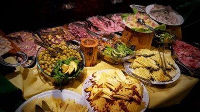 Un tenedor libre barato y con mucha variedad a 45 minutos de CABA