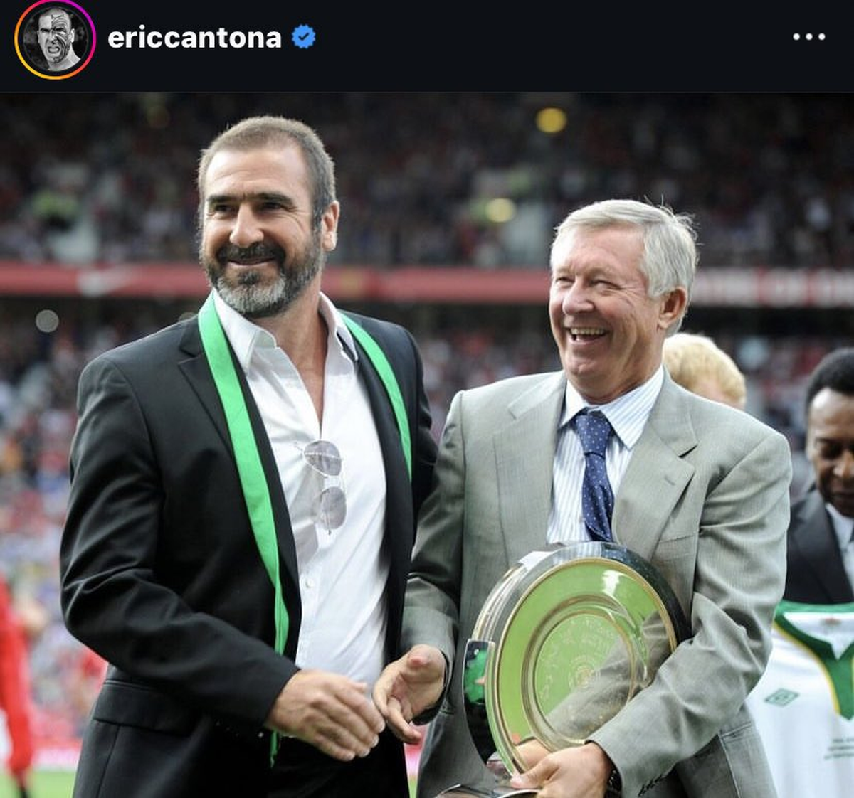 Alex Ferguson junto a otra leyenda, Eric Cantona. Alex Ferguson junto a otra leyenda, Eric Cantona.
