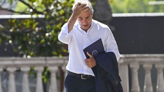 Luis Caputo aumentó la deuda pública en pesos un 40% y agiganta los activos dolarizables