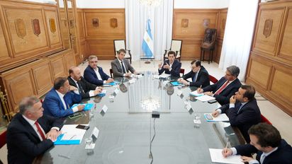 Volvió Massa y los gobernadores parten a Estados Unidos con De Pedro