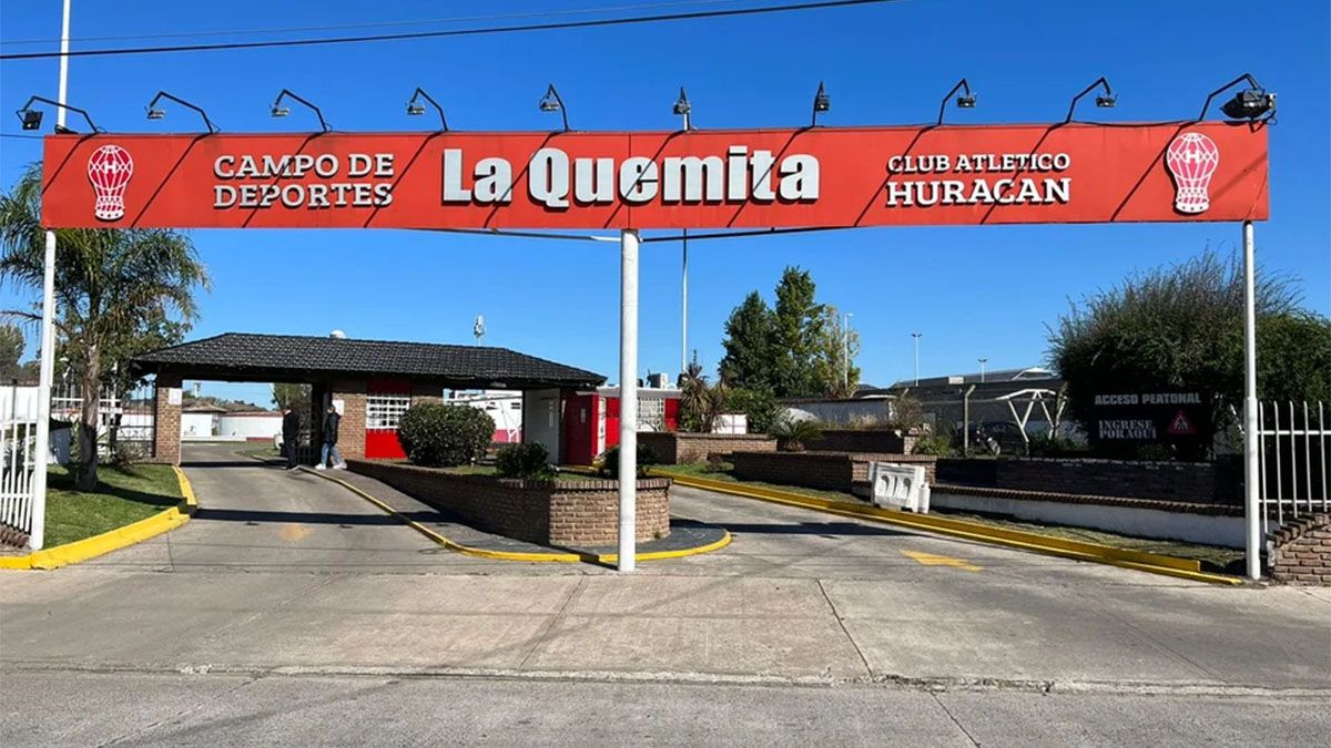 Huracán está prendido fuego tras la limpieza que hubo en el plantel a raíz del mal momento futbolístico y la barra del club apretó a los jugadores. (Foto: Gentileza: Doble Amarilla)