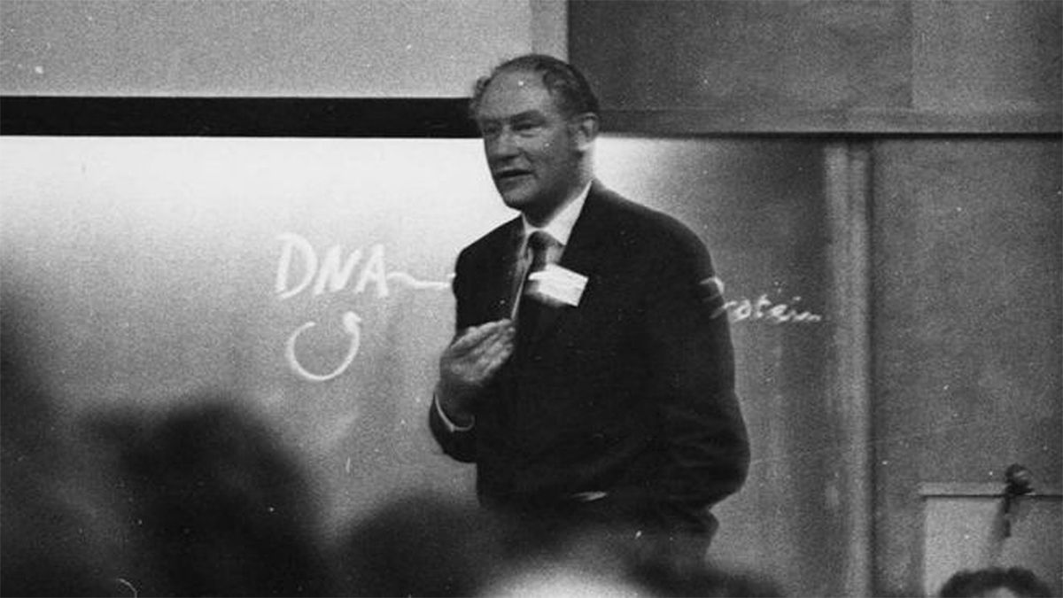 El científico Francis Crick cometió un error que derivó en la creación de la doble hélice de ADN que descifró el código de la vida. El científico Francis Crick cometió un error que derivó en la creación de la doble hélice de ADN que descifró el código de la vida.