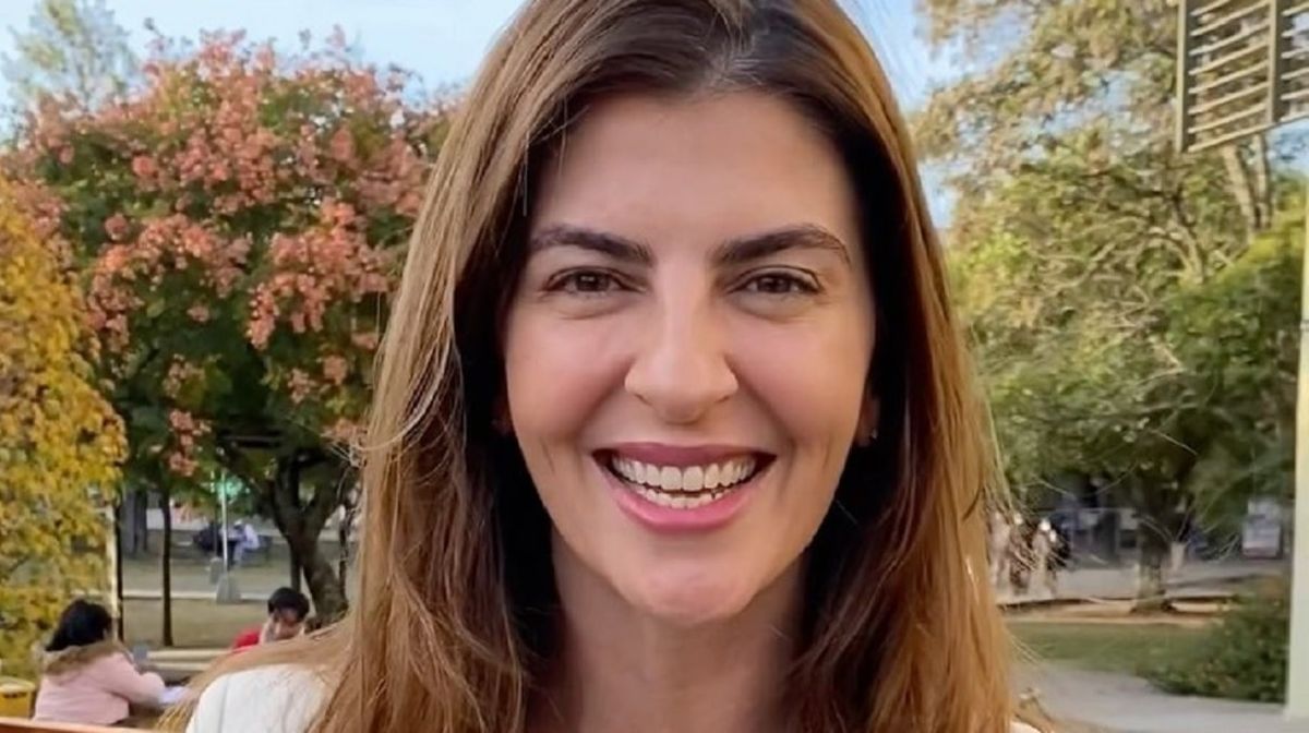 Bettina Inés Romero, abogada y política argentina, ex intendenta de la ciudad de Salta, hija de Juan Carlos Romero, integrante del holding familiar. Cumple 50 el 19/07. Bettina Inés Romero, abogada y política argentina, ex intendenta de la ciudad de Salta, hija de Juan Carlos Romero, integrante del holding familiar. Cumple 50 el 19/07.