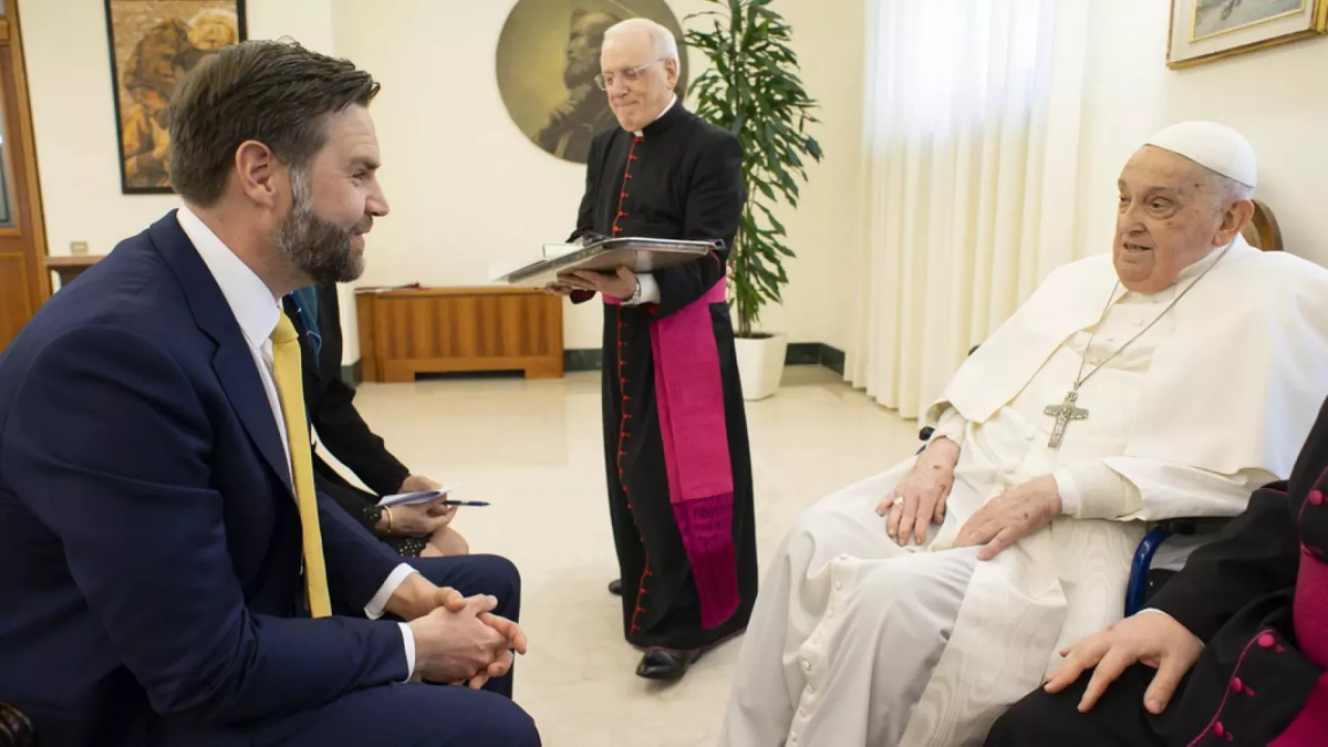 El vicepresidente JD Vance fue recibido por el papa Francisco horas antes de morir.