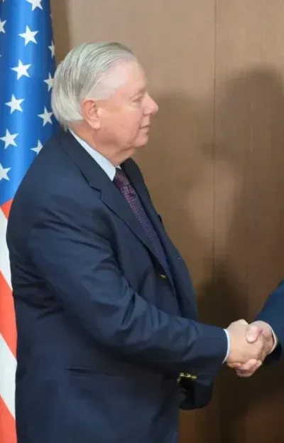 Luego de visitar Kiev, murió el belicista Lindsey Graham, aliado de Benjamin Netanyahu
