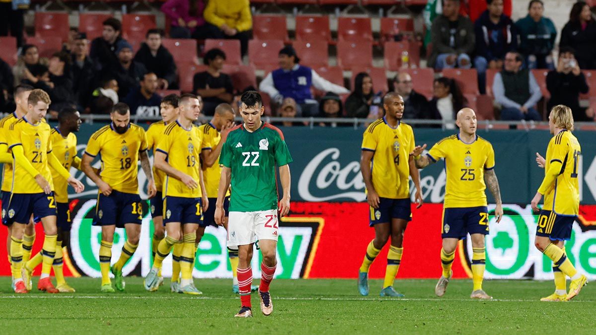 Lionel Scaloni adelantó que cambiaría la lista de 26 convocados para Qatar 2022 por molestias físicas aunque los rivales de Argentina dejaron dudas. (Foto: Noticias Argentinas/Reuters)