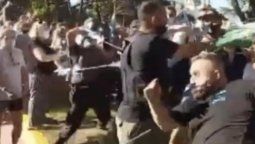 Amigos de Alberto enviaron barras a defender la Quinta de Olivos