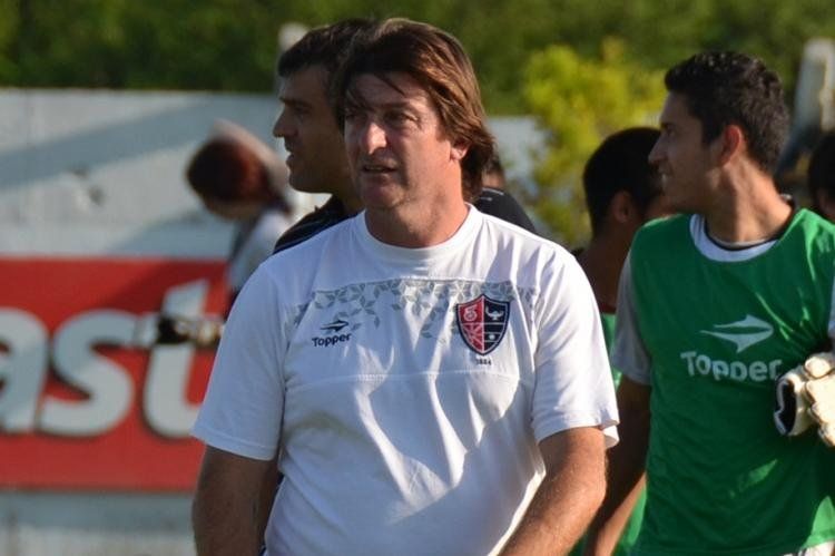 Berti, de 41 años y ex volante, integró como jugador el plantel campeón de Newells de 1992 y estuvo en el club hasta 1995. En la Argentina, también fue campeón con Boca en 1998 y 1999.