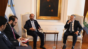 El embajador, Saeed Abdulla Alqemzi junto al Gobernador de Mendoza El embajador, Saeed Abdulla Alqemzi junto al Gobernador de Mendoza