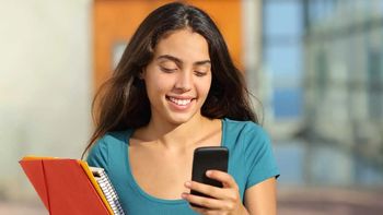 Las mejores herramientas de inteligencia artificial para aprender inglés gratis y rápido ofrecen lecciones personalizadas, interactividad, feedbacks y más. Las mejores herramientas de inteligencia artificial para aprender inglés gratis y rápido ofrecen lecciones personalizadas, interactividad, feedbacks y más.