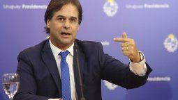 altText(La imagen de Luis Lacalle Pou se mantiene arriba del 60%)}