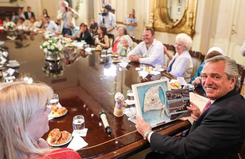 Alberto Fernández recibió a con representantes de organismos de Derechos Humanos.