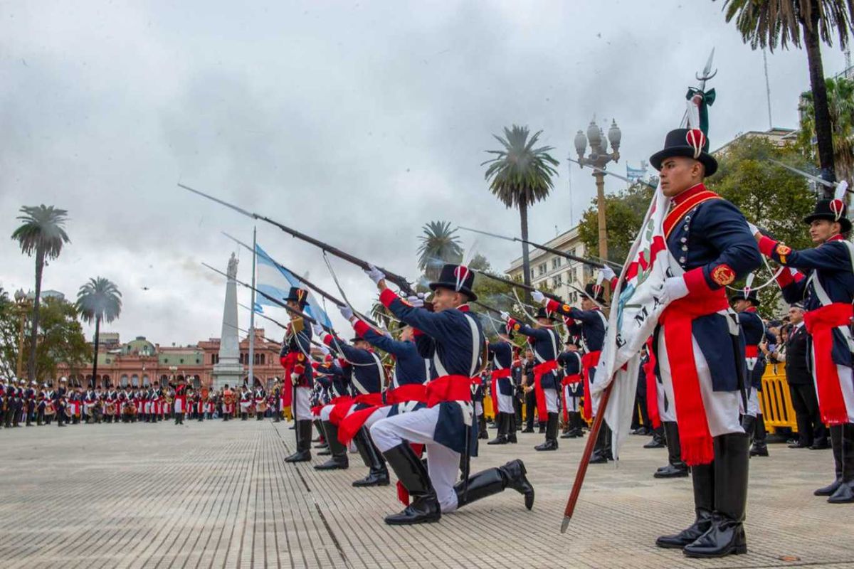 Escena que provoc&oacute; euforia en Luis Petri, protagonista en Plaza de Mayo, y envidia entre los cercanos a su jefe, quien estaba en el exterior.
