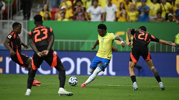 Vinicius, entre algodones. ¿Llega para medirse ante la Selección Argentina? Vinicius, entre algodones. ¿Llega para medirse ante la Selección Argentina?