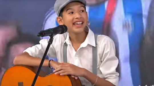 Mati Jackson, el talentoso jovencito que le compuso una canción a Messi y la Selección Argentina Mati Jackson, el talentoso jovencito que le compuso una canción a Messi y la Selección Argentina