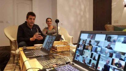 Antes de la reunión de jefes de bloque, Massa habló con todo el Frente Renovador