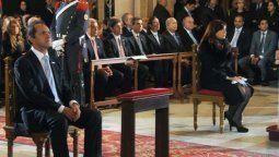 altText(Trivia: ¿Scioli acompaña hasta la puerta del cementerio o también ingresa?)}