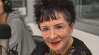 El edadismo, o la discriminación que la sociedad hace del adulto mayor cuando se lo llama genéricamente abuelo, indigna a longevos que viven un envejecimiento saludable y activo, como la filósofa punk Esther Díaz.&nbsp;