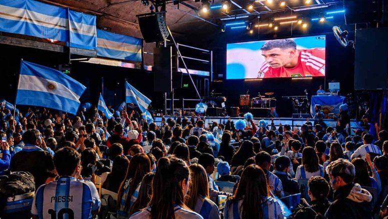 Finde en Rosario: Fan Fest Mundial, Karina, Cecilia Ce y más