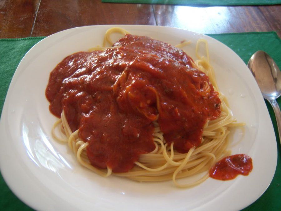 Adios a los fideos con tuco? Tras las políticas de Guillermo Moreno escasea el trigo y el tomate