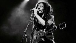 altText(Bob Marley, hincha de Tottenham y fan de Osvaldo Ardiles)}