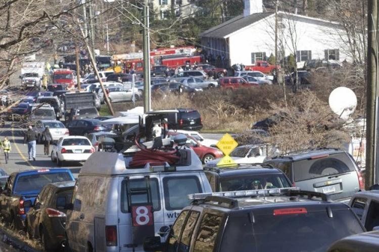 Una masacre en una escuela de la ciudad de Newtowndonde dejó como saldo 27 personas muertas, entre ellas 18 niños.