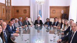 Turno de Salta en la Casa Rosada, con Gustavo Sáenz al encuentro de Diego Santilli y Manuel Adorni.&nbsp;
