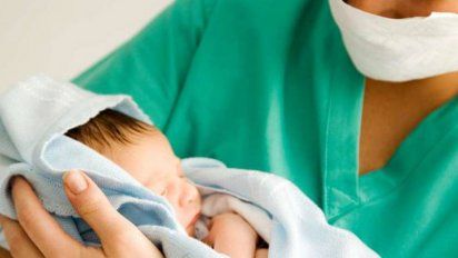 Estudio revela el impacto del sueño en el peso de los bebés