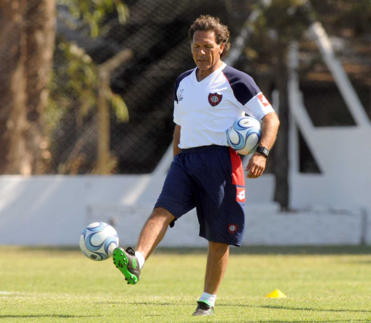 Miguel &Aacute;ngel Russo, en sus d&iacute;as como DT de San Lorenzo