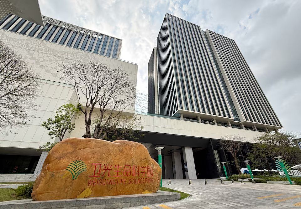 Edificio de oficinas que alberga el Instituto de Investigación Cerebral, Interfaces Avanzadas y Neurotecnologías (i-BRAIN), parte de la Academia Médica de Investigación y Traducción de Shenzhen (SMART), en el Parque de Ciencias de la Vida de Weiguang en Shenzhen, provincia de Guangdong, China, 26 de marzo de 2026. Edificio de oficinas que alberga el Instituto de Investigación Cerebral, Interfaces Avanzadas y Neurotecnologías (i-BRAIN), parte de la Academia Médica de Investigación y Traducción de Shenzhen (SMART), en el Parque de Ciencias de la Vida de Weiguang en Shenzhen, provincia de Guangdong, China, 26 de marzo de 2026.