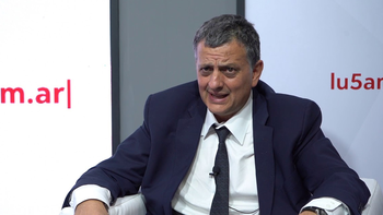 Horacio Marín, titular de YPF, descartó la construcción de la planta terrestre de GNL en Río Negro, porque usarán barcos... Horacio Marín, titular de YPF, descartó la construcción de la planta terrestre de GNL en Río Negro, porque usarán barcos...