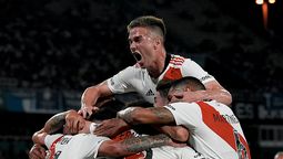 River se quedó con la primera finalísima tras ganarle a Talleres de Córdoba 0-2 por la décimo séptima fecha de la Liga Profesional de Fútbol 2021. (Foto: @RiverPlate)