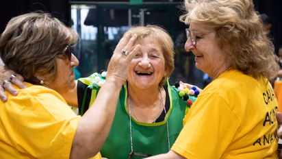 Día del Amigo: municipios invitaron a adultos mayores a una 