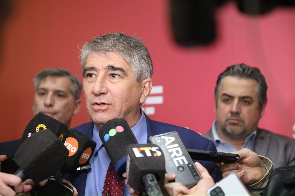 Santa Fe vive un clima de tensión entre el Gobierno de Maximiliano Pullaro y la Corte Suprema, quien emitió una carta para desmentir al ministro Fabián Bastia.