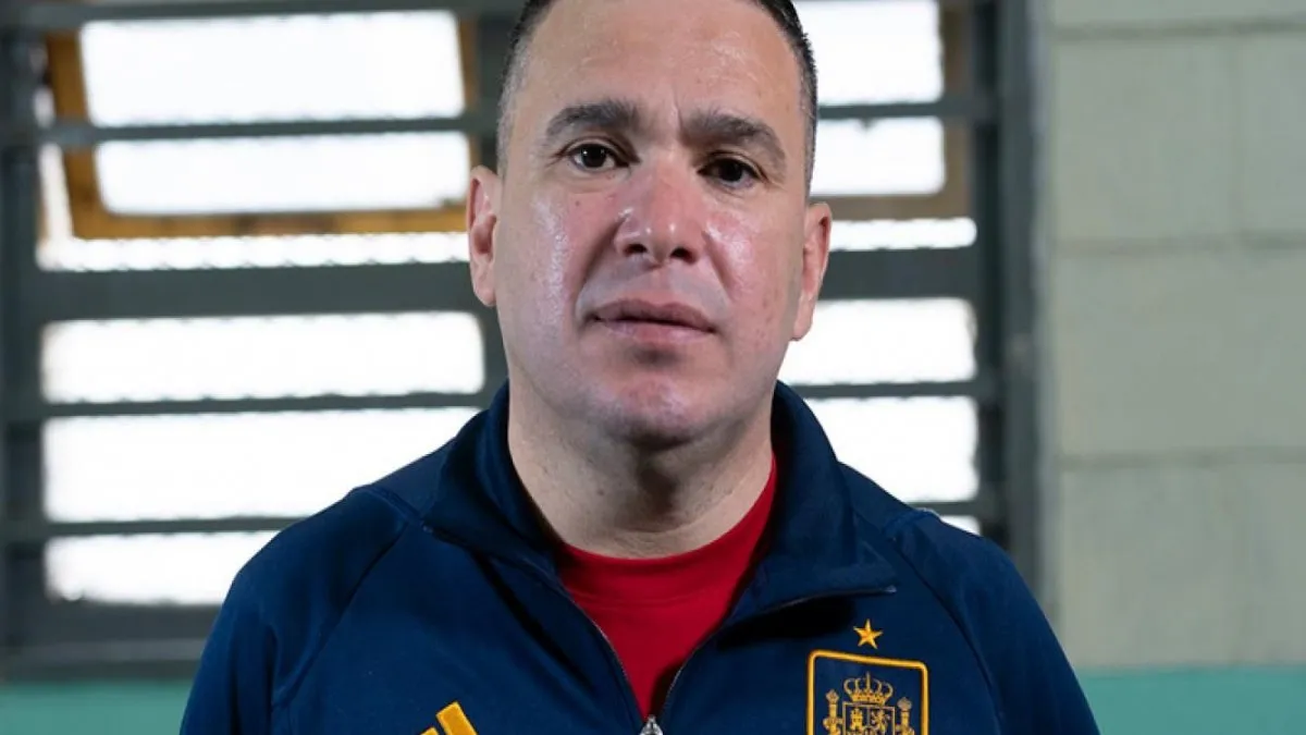 Esteban Lindor Alvarado. Esteban Lindor Alvarado.