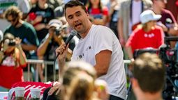 altText(La izquierda USA no tiene un Charlie Kirk (¿la derecha tiene reemplazo?))}