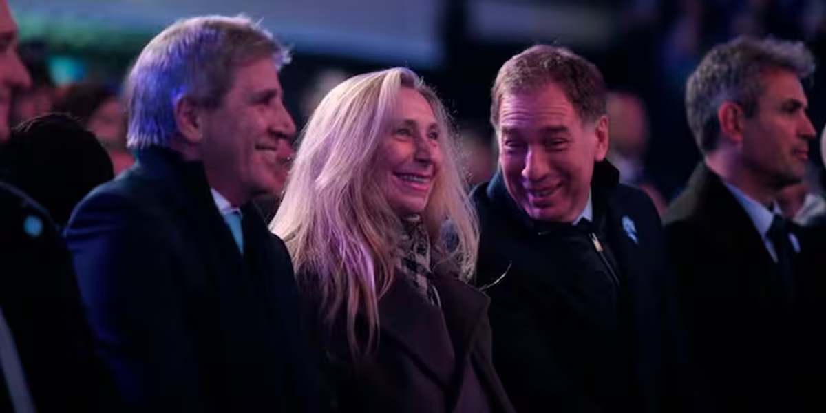 En coincidencia con la llegada de los funcionarios nacionales a la ciudad, sindicatos y organizaciones sociales visibilizarán su malestar contra el Gobierno. En coincidencia con la llegada de los funcionarios nacionales a la ciudad, sindicatos y organizaciones sociales visibilizarán su malestar contra el Gobierno. 