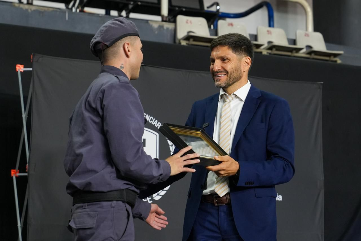 El gobernador aseguró que la inversión pública en el Servicio Penitenciario tiene por objetivo "seguir reduciendo el delito y la violencia en las calles". El gobernador aseguró que la inversión pública en el Servicio Penitenciario tiene por objetivo "seguir reduciendo el delito y la violencia en las calles". 
