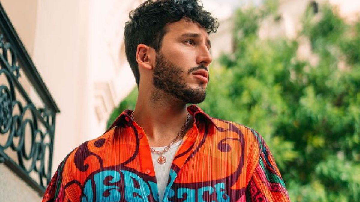 El osado look de Yatra que generó debate en redes: Payaso