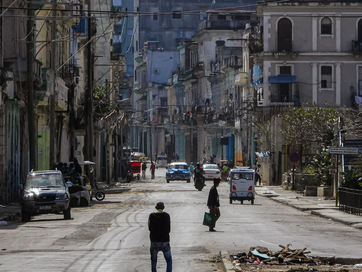 Cuba al borde del colpaso. Cuba al borde del colpaso.