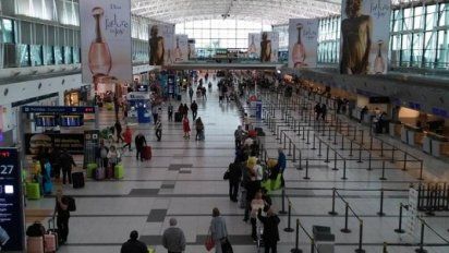 Coronavirus: El Gobierno restringe el ingreso de extranjeros (y suspende vuelos)