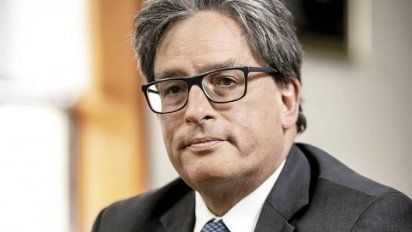 Lo que la reforma tributaria se llevó: Renuncia el ministro de Hacienda y sus funcionarios