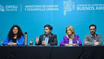 Axel Kicillof firmó obras por $9427 M para barrios populares 