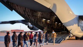 Un vuelo con inmigrantes latinos, deportado al Congo por parte de EE.UU. Un vuelo con inmigrantes latinos, deportado al Congo por parte de EE.UU.